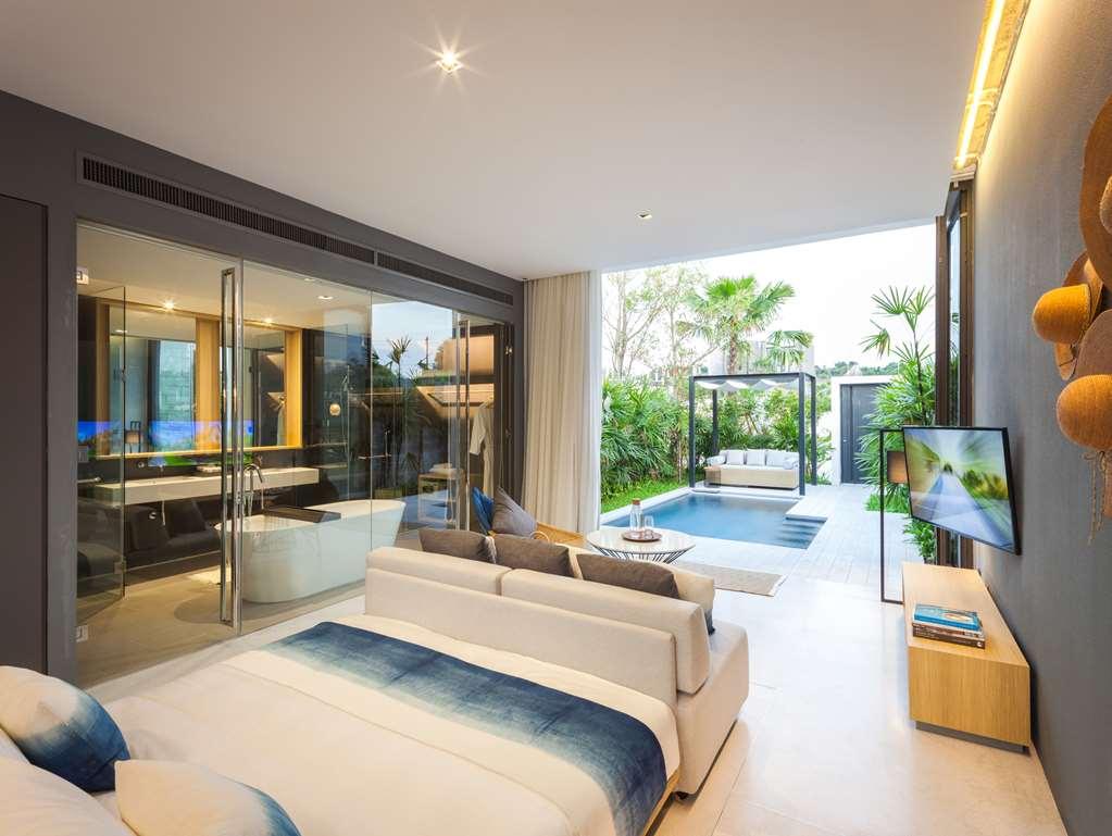 Cross Oceanphere Hotel *