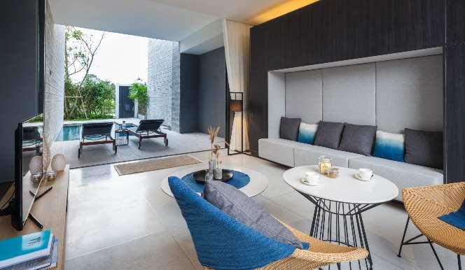 Cross Oceanphere Hotel